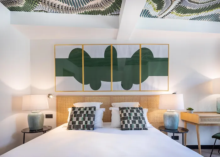 Maisons Du Monde Hotel & Suites - La Rochelle Vieux Port